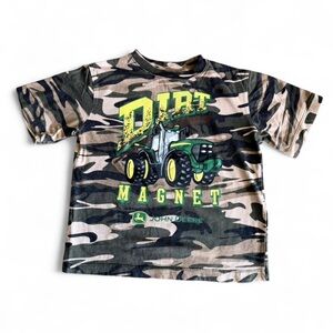 John Deere Boys Camo "Dirt Magnet" Tractor Graphic Tee - Size L (7)